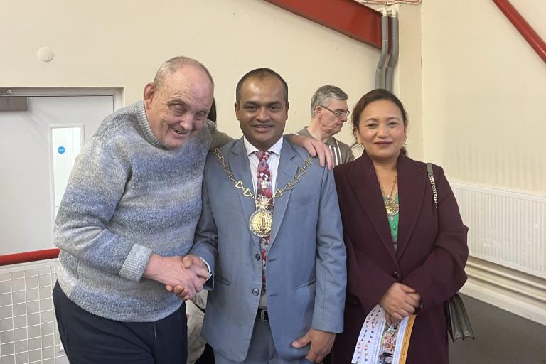 Image of the Mayor and Mayoress meeting the community at Sherard Road.